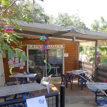 Mobil-home Avec Terrasse à Hyères, Idéal Pour 4 Personnes - Api-1-52-1135 Hyères