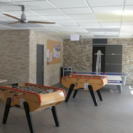 مكان تخييم Mobil-home Avec Terrasse A Hyeres, Ideal Pour 4 Personnes - Api-1-52-1135